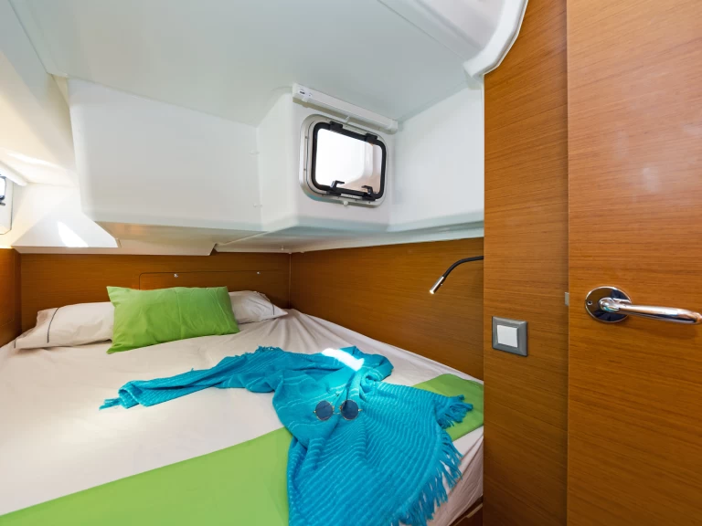 Sailboat hire in Rhodes (City) - Jeanneau Sun Odyssey 440