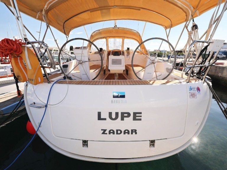 Sailboat hire in Zadar - Bavaria Cruiser 37