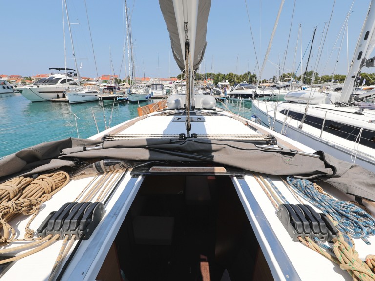 Sailboat to hire Zadar at the best price