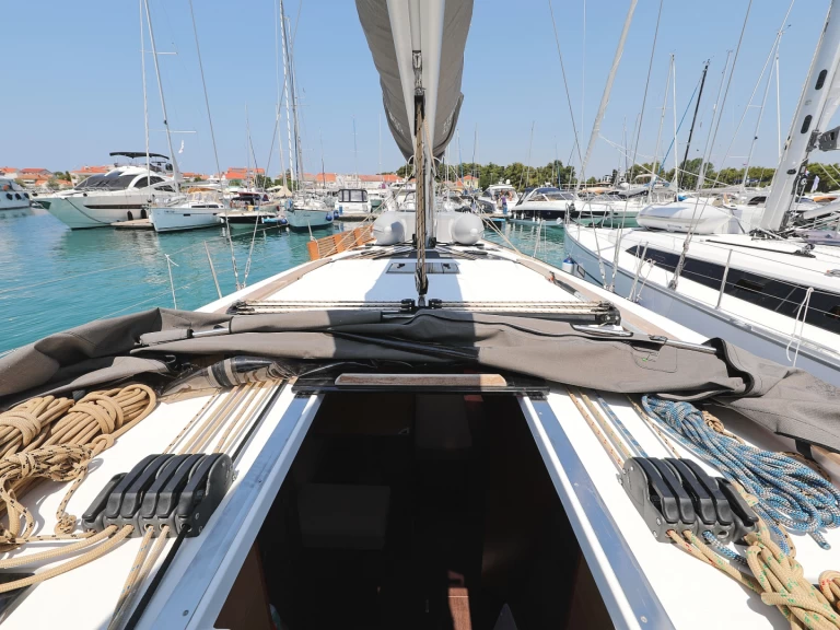 Sailboat to hire Zadar at the best price