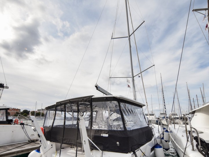 Hire a Jeanneau Sun Loft 47 Zadar