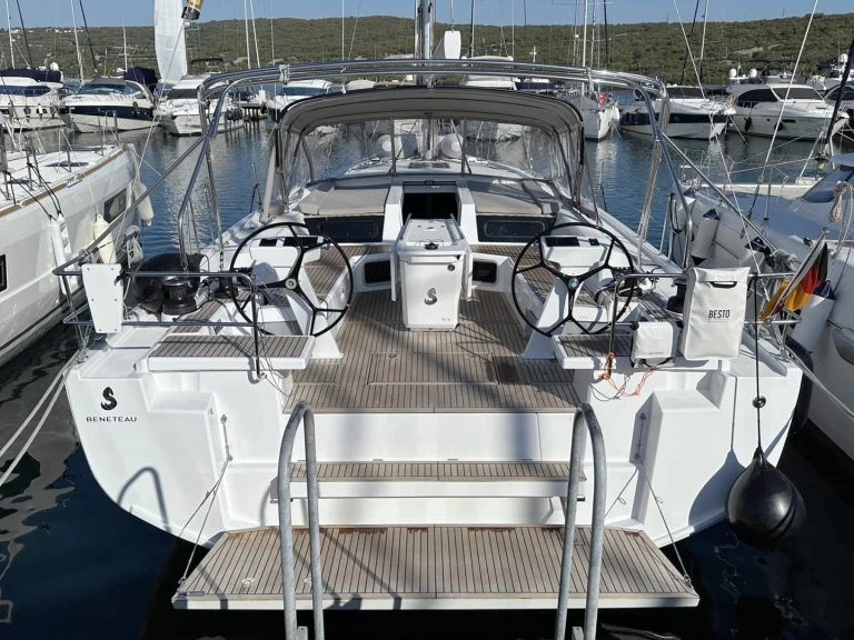 Yacht charter Punat - Bénéteau Oceanis 51.1 on SamBoat