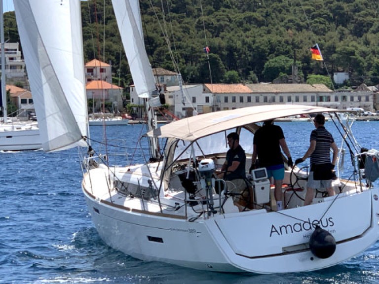 Yacht hire Rogoznica cheap Sun Odyssey 389