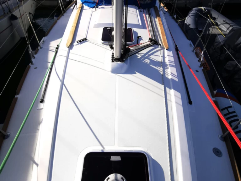 Sailboat to hire Novi Vinodolski at the best price