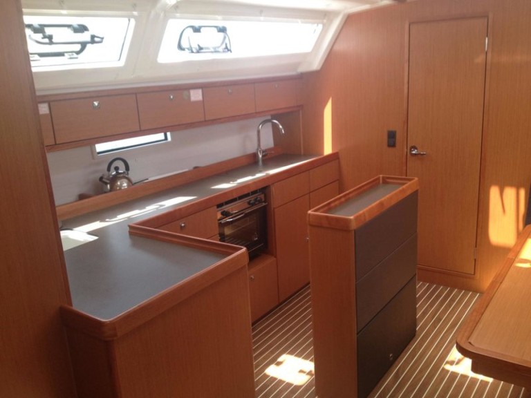 Yacht charter Alimos - Bavaria Cruiser 46 on SamBoat