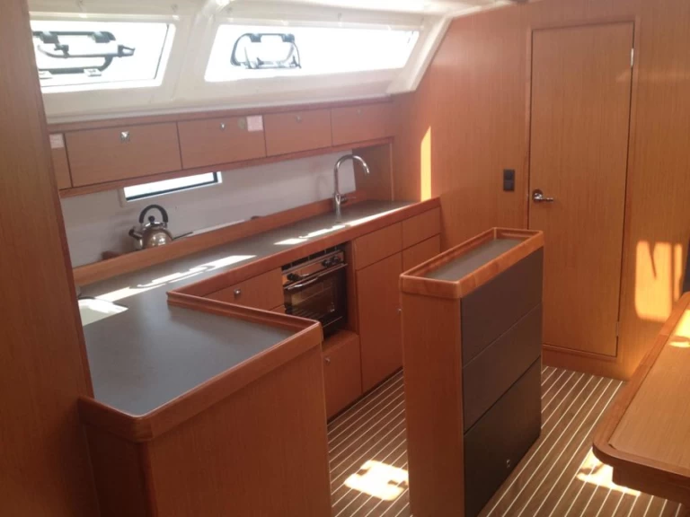 Yacht charter Alimos - Bavaria Cruiser 46 on SamBoat