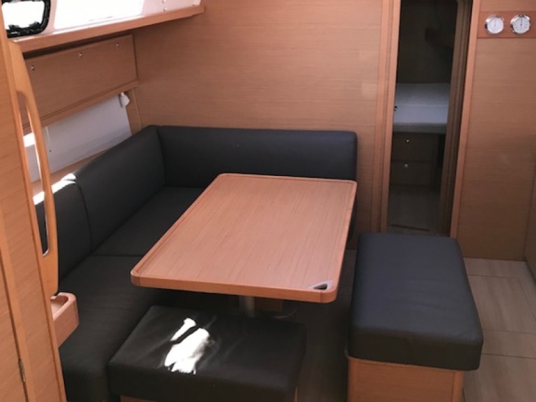 Hire Sailboat Dufour with a boat licence