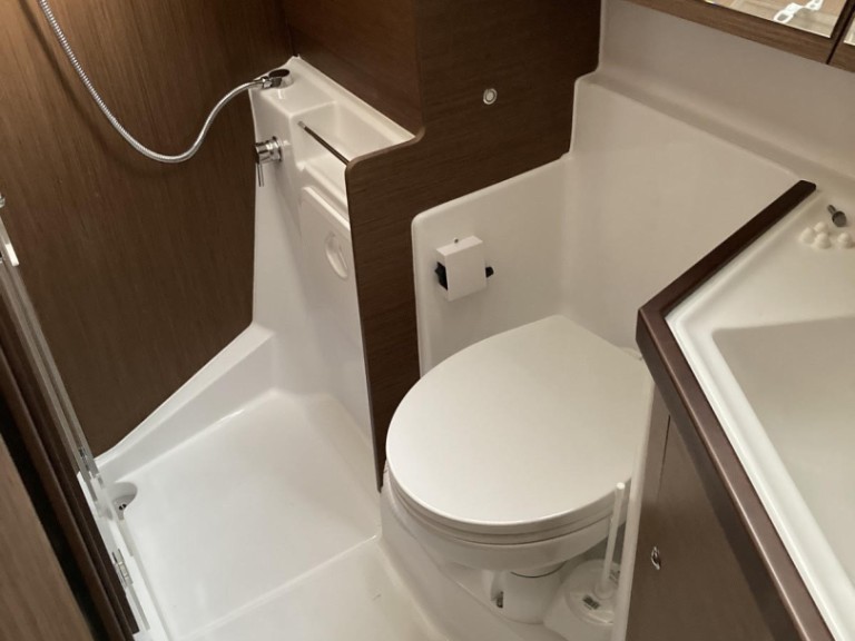 Yacht hire Préveza cheap Oceanis 40.1