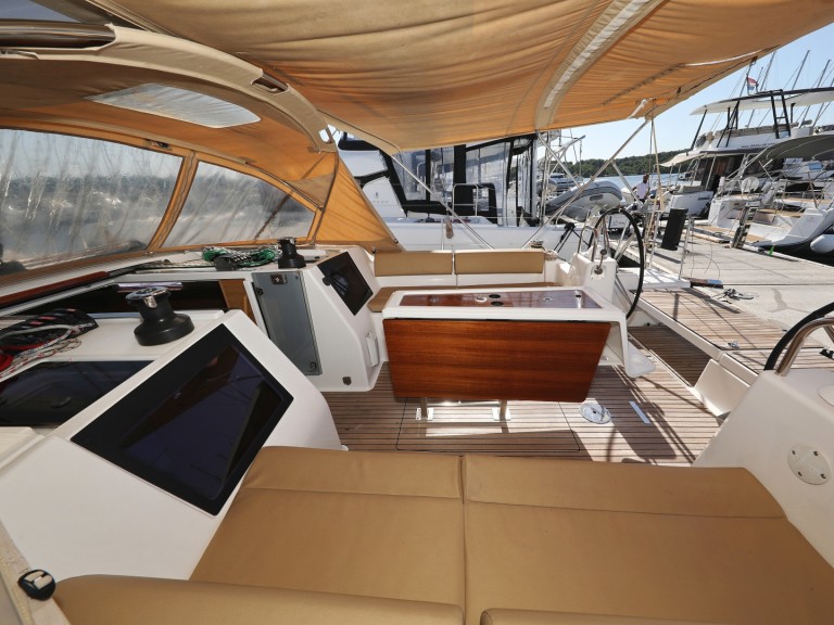 Charter a Dufour Dufour 460 Grand Large in Šibenik on Samboat