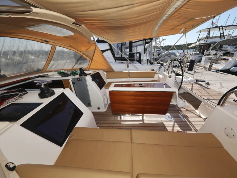 Charter a Dufour Dufour 460 Grand Large in Šibenik on Samboat