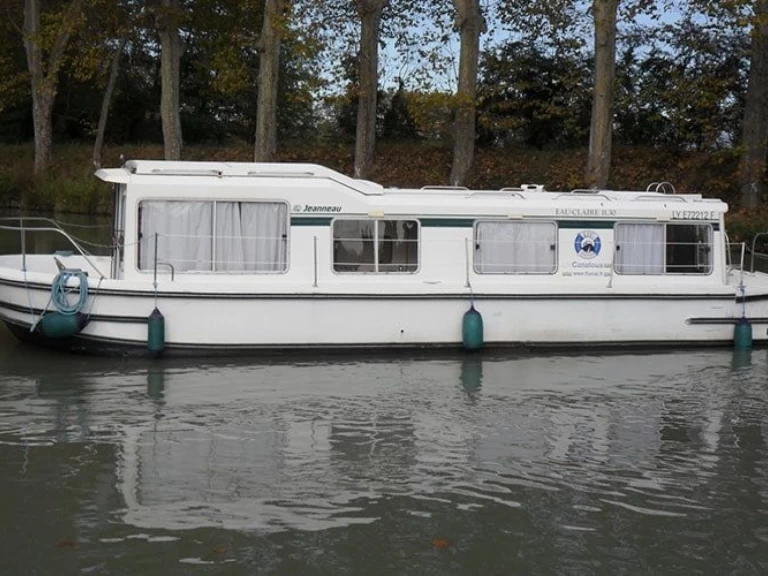 Hire Canal boat with or without skipper Low Cost Chenillé-Changé