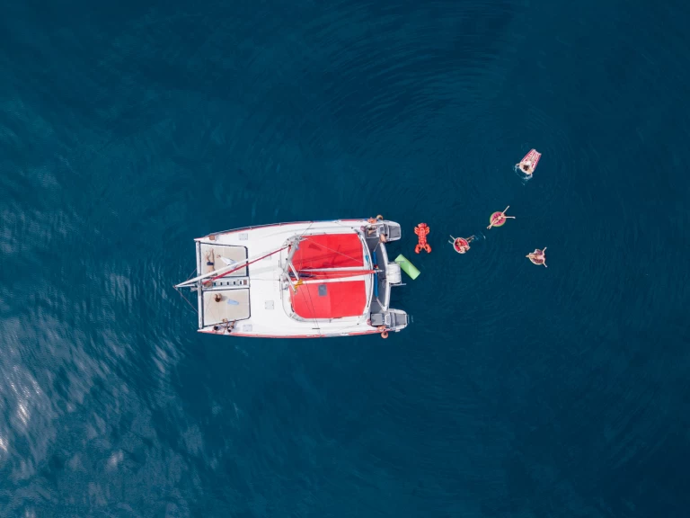 Yacht hire Marina Vela cheap 36 