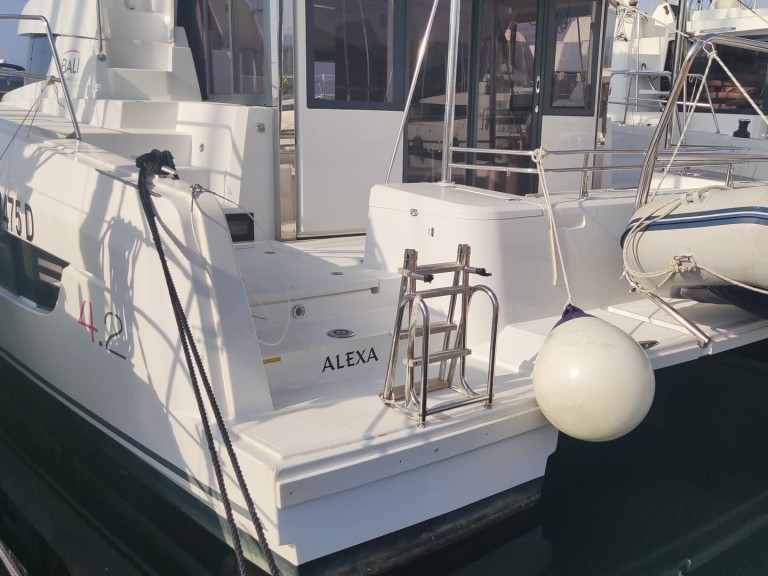 Yacht hire Salerno cheap Bali 4.2