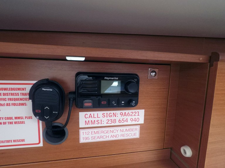 Hire Sailboat Dufour with a boat licence