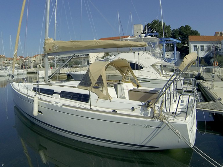 Sailboat hire in Šibenik - Dufour Dufour 335 Grand Large