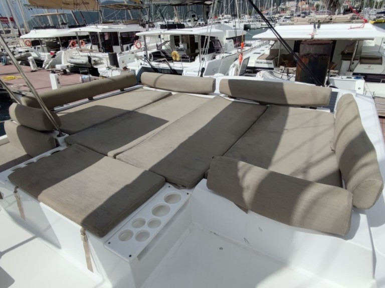 Hire a Bali Bali Catspace Voile Le Marin