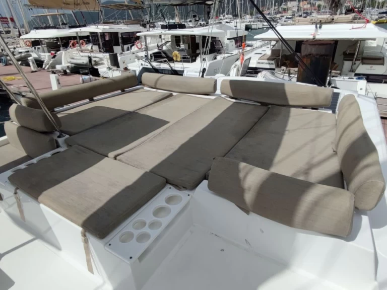 Hire a Bali Bali Catspace Voile Le Marin