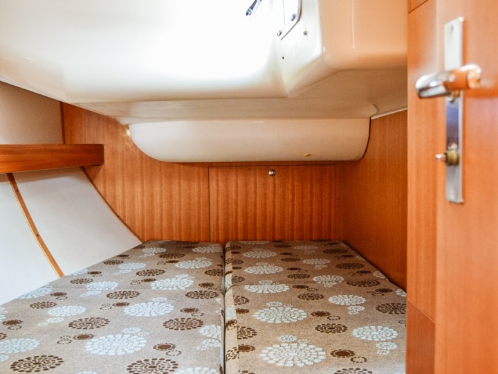 Hire Sailboat with or without skipper Elan Kavála