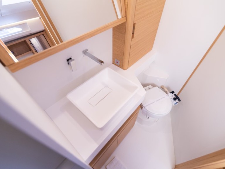 Hire Sailboat Grand Soleil with a boat licence