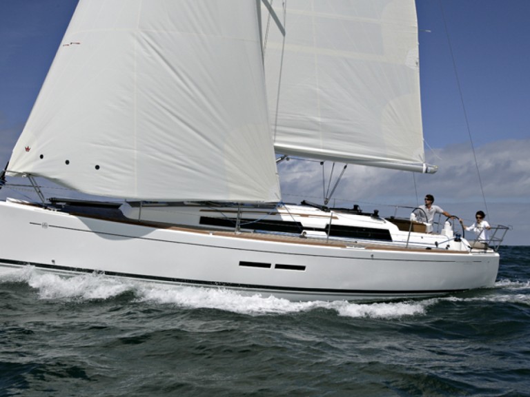 Yacht charter Šibenik - Dufour Dufour 375 Grand Large on SamBoat