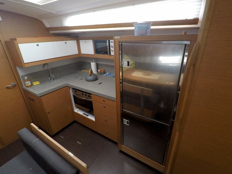 Yacht charter Šibenik - Dufour Dufour 470 on SamBoat