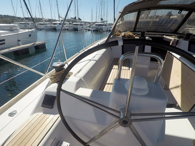 Hire Sailboat Dufour with a boat licence