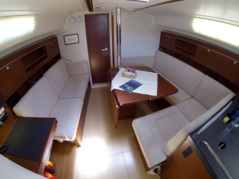 Yacht charter Šibenik - Hanse Hanse 385 on SamBoat