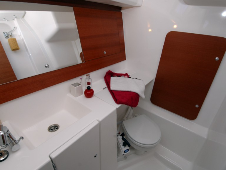 Charter a Dufour Dufour 335 Grand Large in Šibenik on Samboat