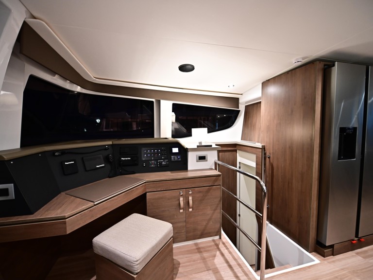 Yacht hire Salerno cheap Bali 4.4