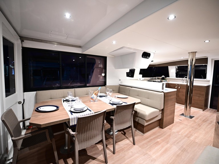 Yacht hire Olbia cheap Bali 4.2