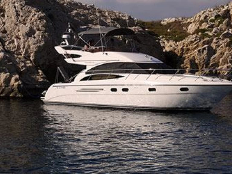Charter a Princess V42 in Marseille on Samboat