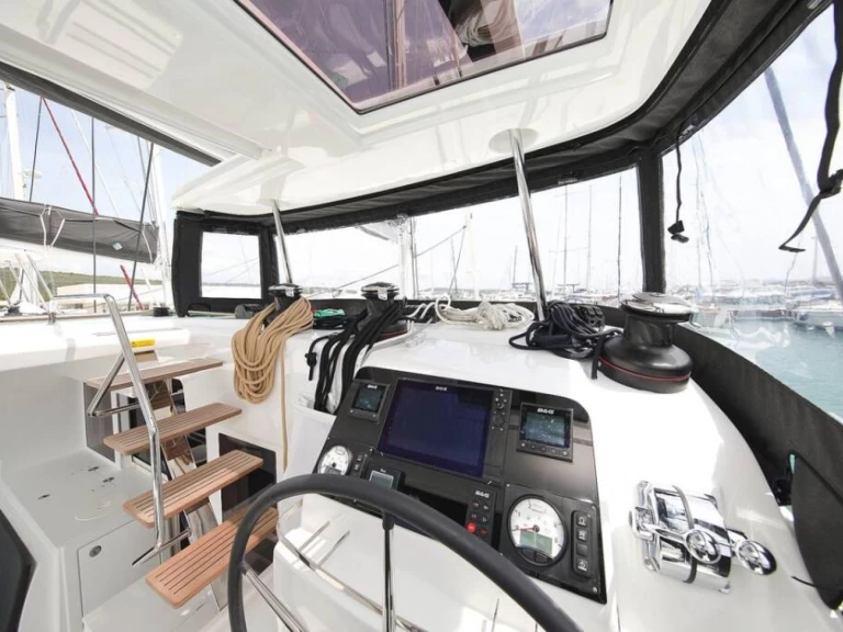 Catamaran hire in Kaštela - Lagoon Lagoon 450 Sport Top