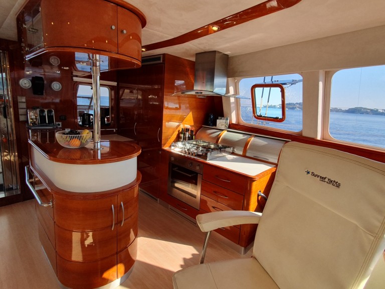 Charter a Sunreef Sunreef 62 in Olbia on Samboat