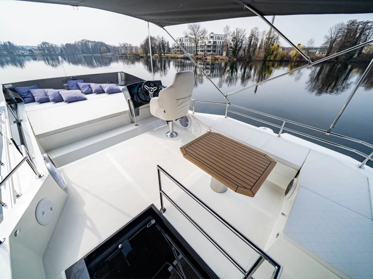 Hire Luxury Yacht with or without skipper Cobra Yachts Tribunj