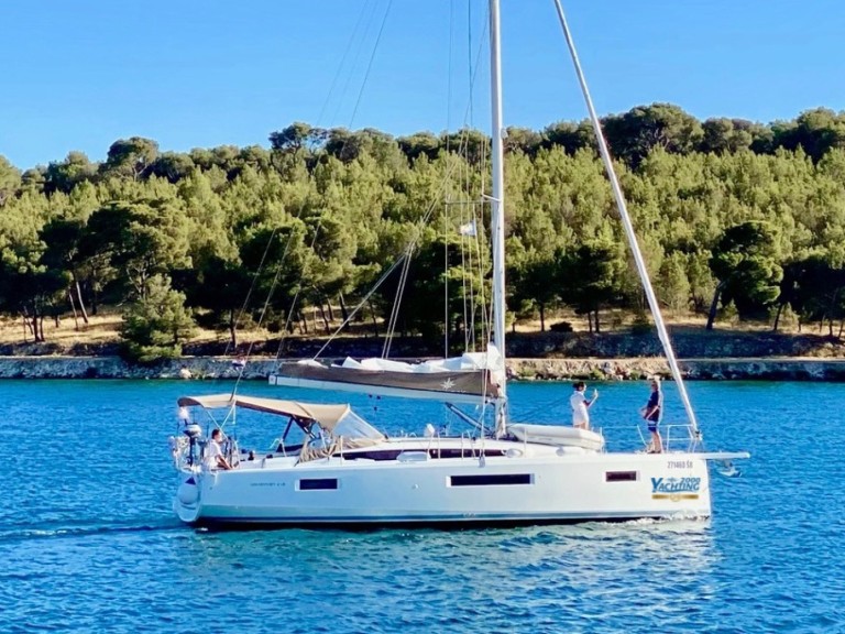 Charter a Jeanneau Sun Odyssey 410 in Šibenik on Samboat