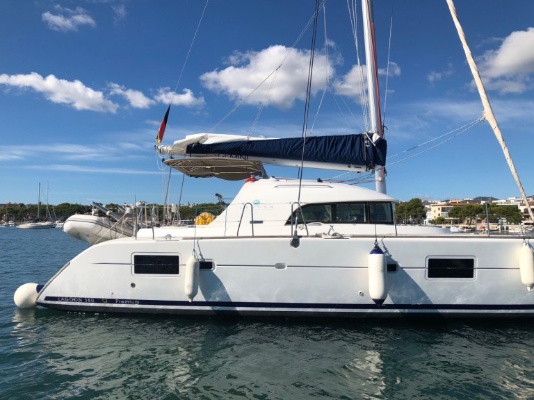Catamaran to hire Gouvia at the best price