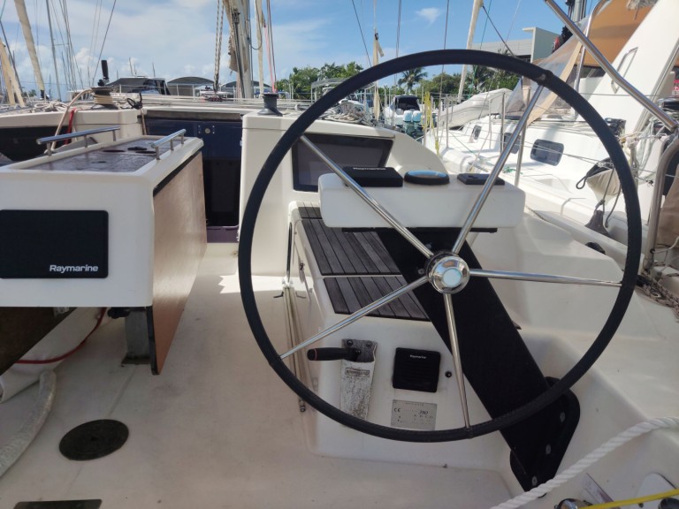 Yacht hire Bas du Fort cheap Dufour 390 GL