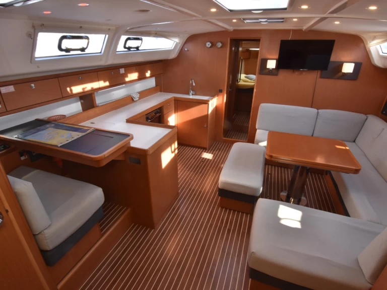 Hire Sailboat with or without skipper Bavaria Punat