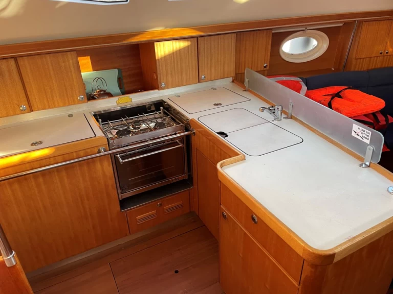 Yacht charter Pula - Elan Impression 434 on SamBoat