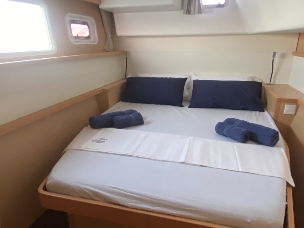 Hire a Lagoon Lagoon 450 F Ibiza Town