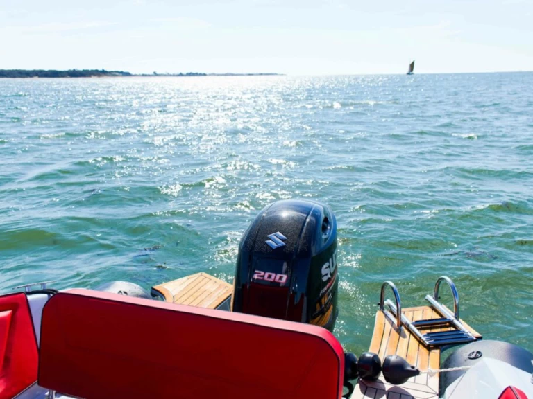 Hire a Prua al vento THOR 7.0 L'Herbaudière