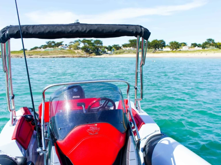 Yacht hire L'Herbaudière cheap THOR 7.0