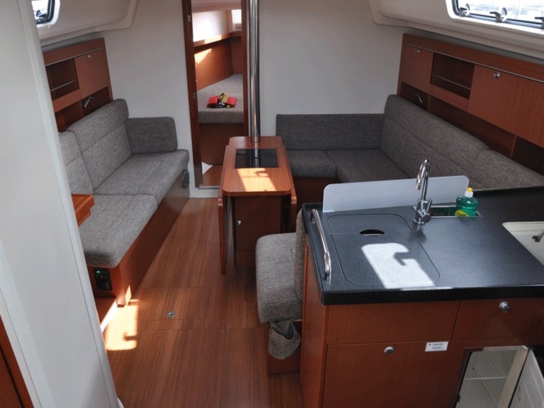 Yacht charter Pula - Hanse Hanse 385 on SamBoat