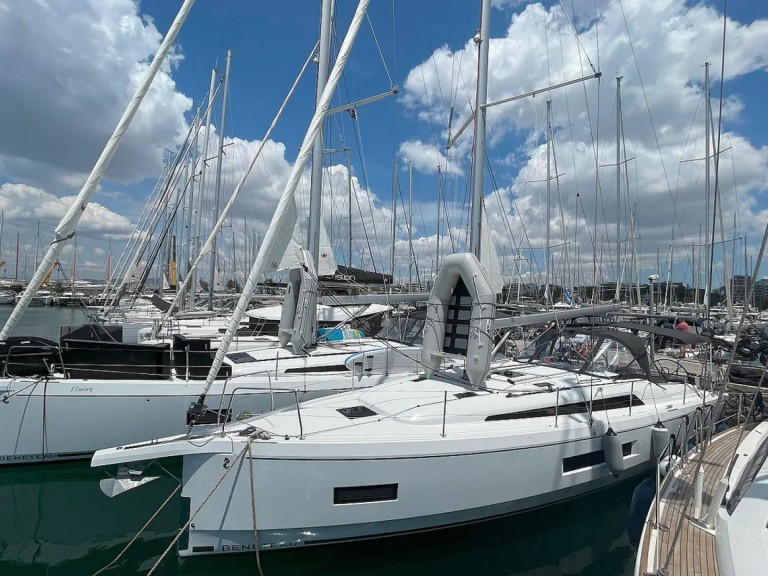 Yacht hire Alimos Marina cheap Oceanis 40.1