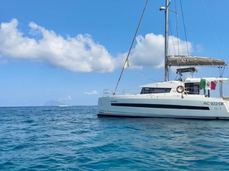 Catamaran to hire Capo d'Orlando at the best price
