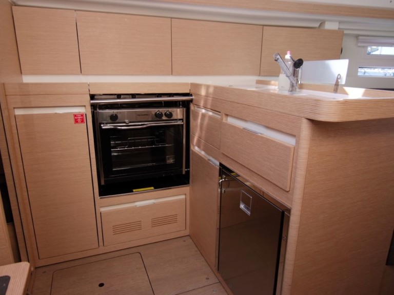 Sailboat to hire Punat at the best price