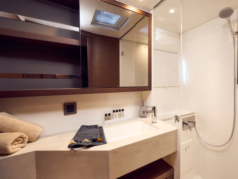 Hire Catamaran with or without skipper Lagoon Trogir