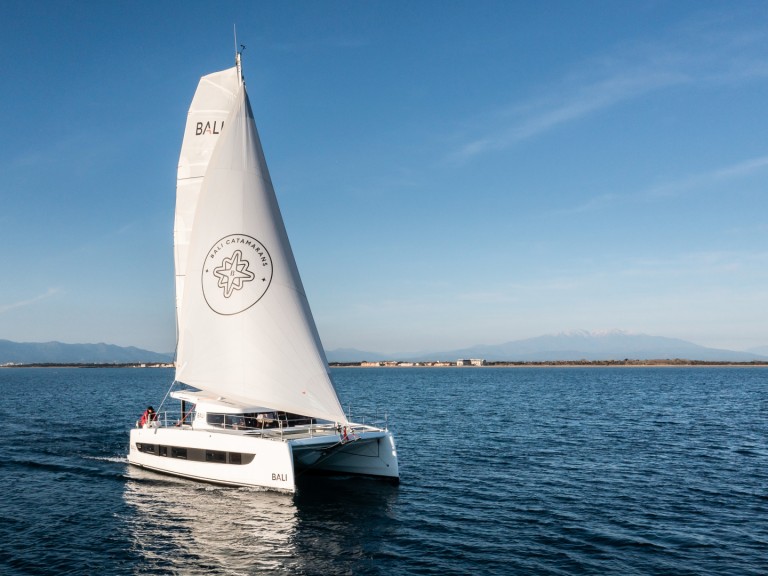 Catamaran to hire Pirovac at the best price