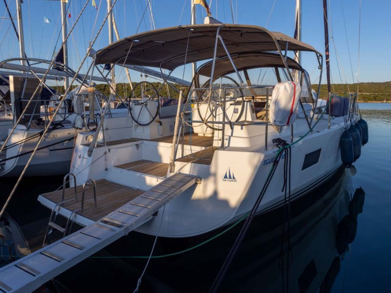 Charter a Jeanneau Jeanneau 54 in Golfo Aranci on Samboat