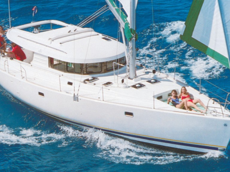 Sailboat to hire Anzio at the best price